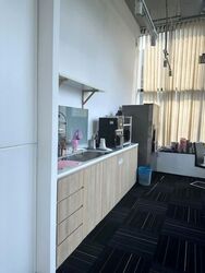 Zhongshan Mall (D12), Office #635435101